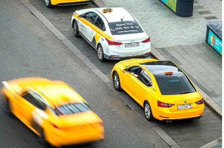 «Яндекс Такси» запретило отменять заказы. Таксисты в полнейшем бешенстве